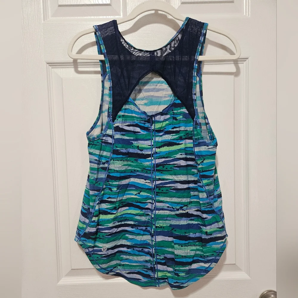 Lululemon Striped Sculpt Tank